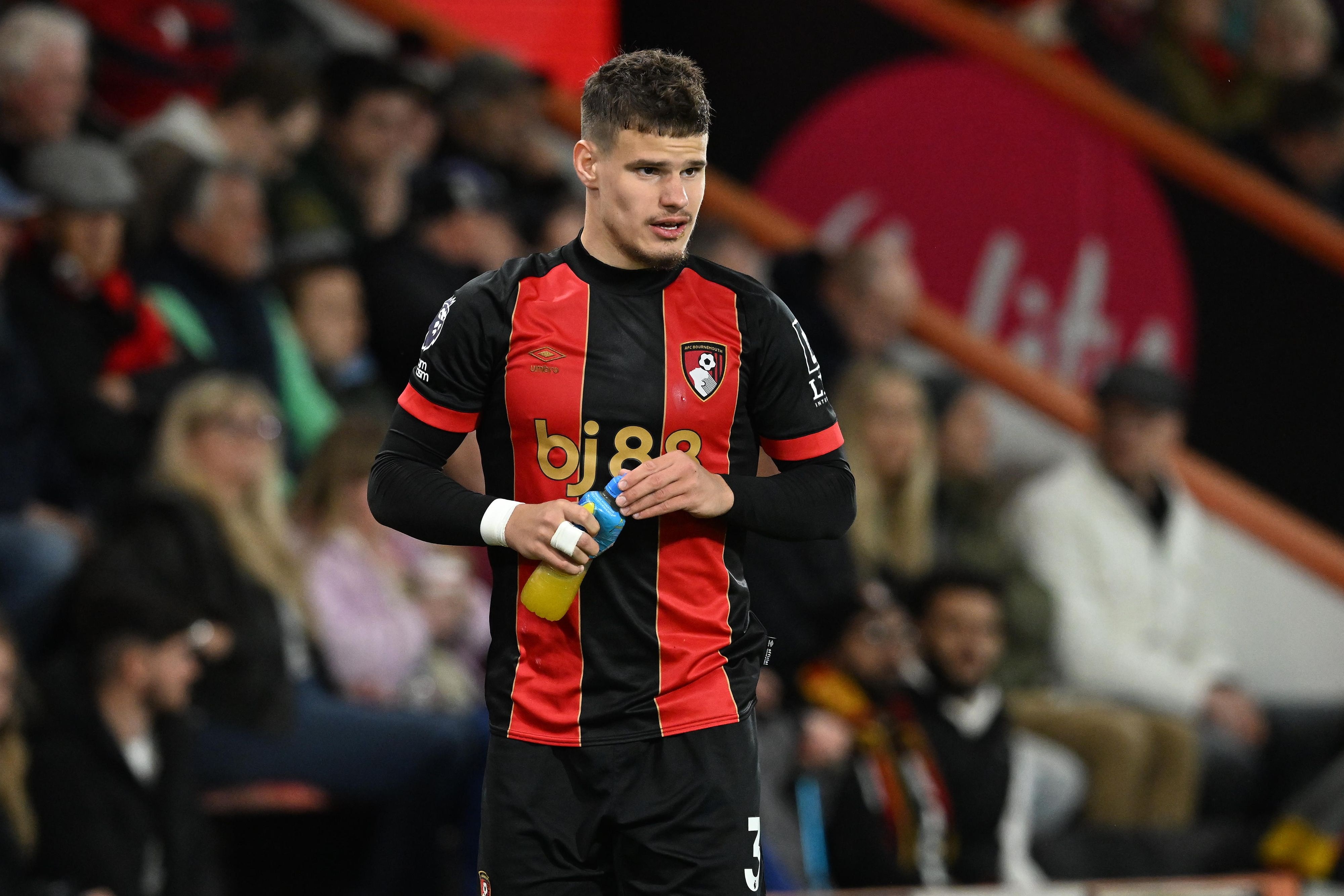 天空：红军就科尔克兹与伯恩茅斯接触但未报价，个人条款不是问题