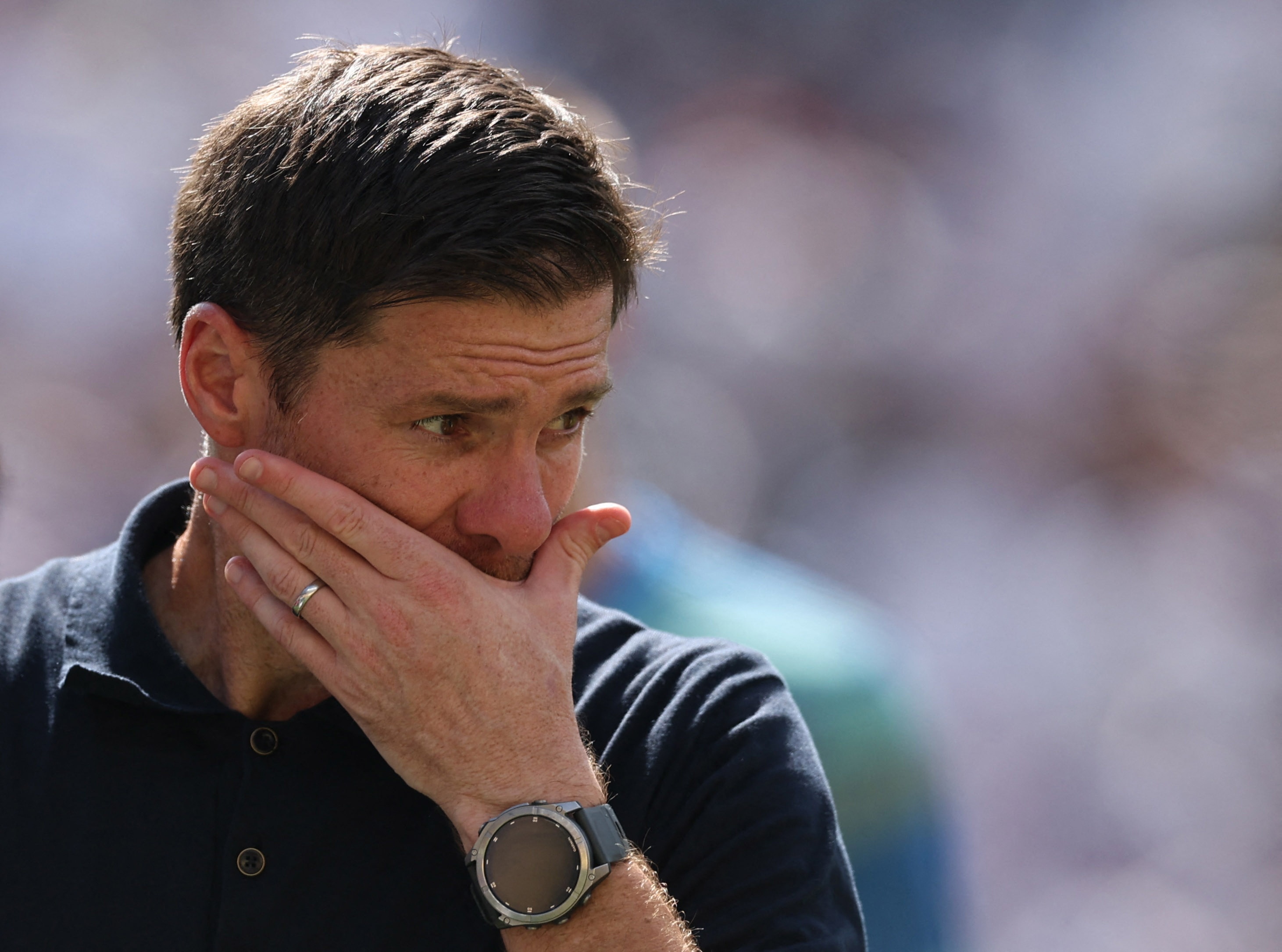 看好吗？记者：阿隆索决定采用双前锋阵型体系