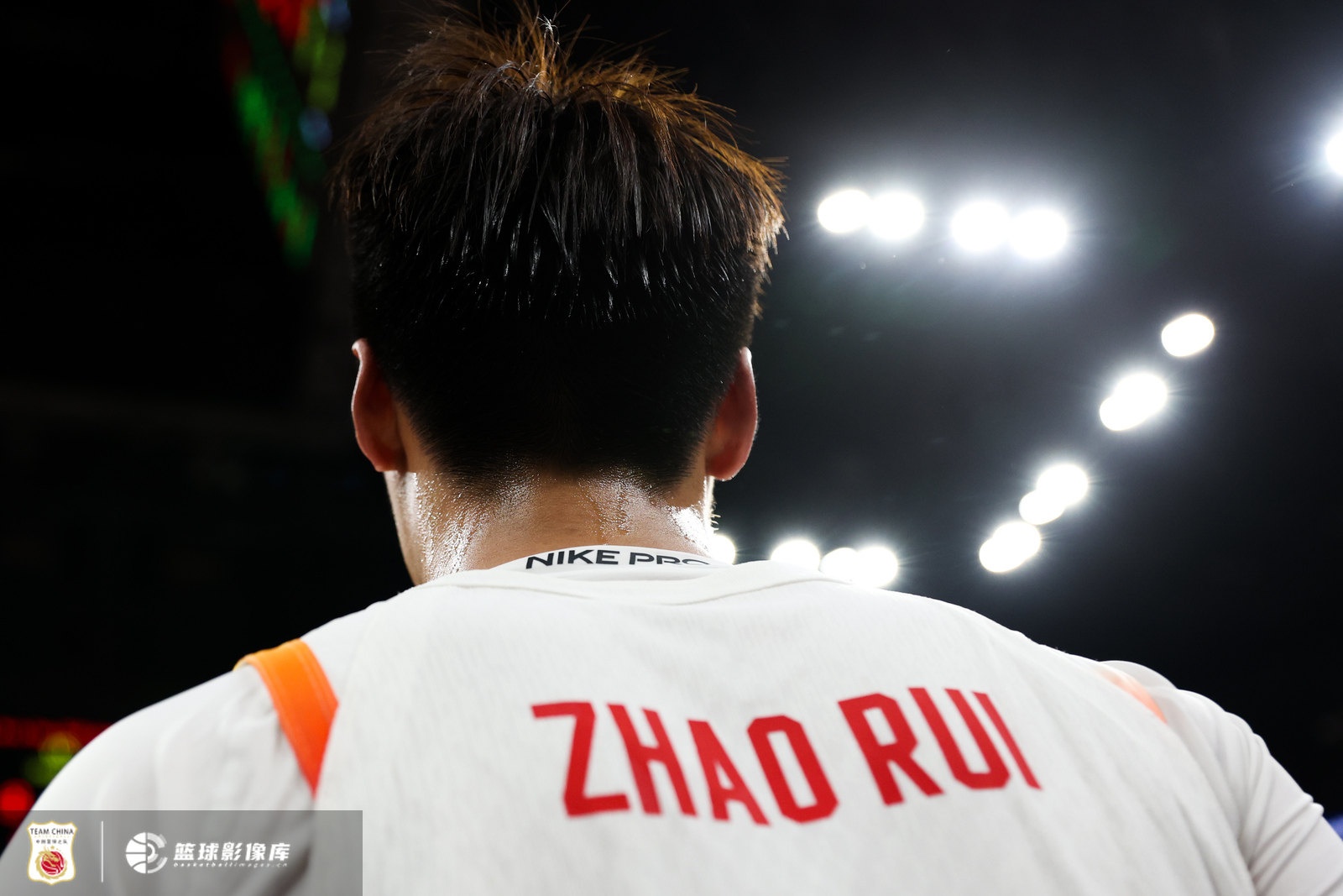 可圈可点！赵睿半场6中3&三分3中2 拿下8分2篮板4助攻