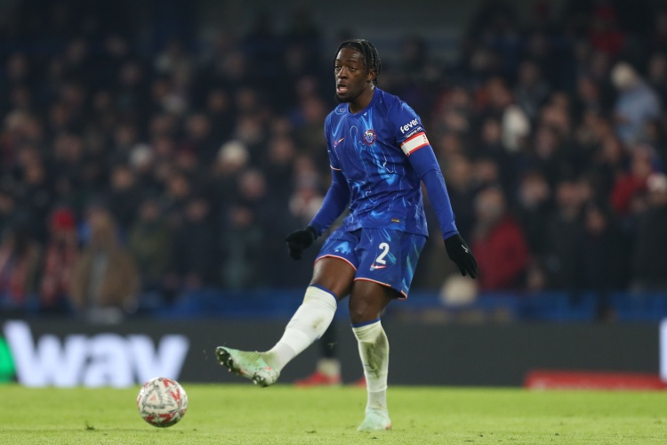 意天空：米兰有意租借切尔西中卫迪萨西，但蓝军外租球员名额已满